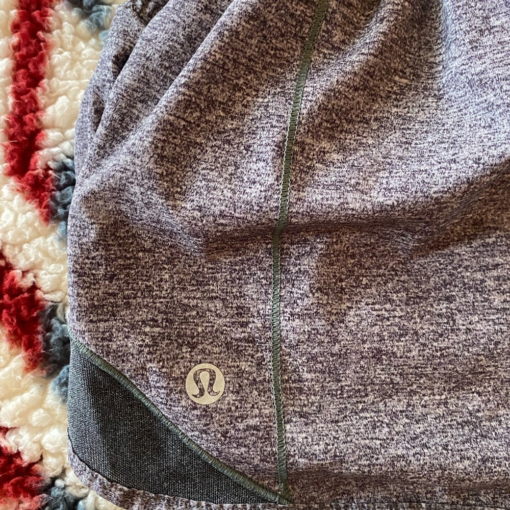 Lululemon Hotty Hot Short 2.5’ inseam size 10 Reg
